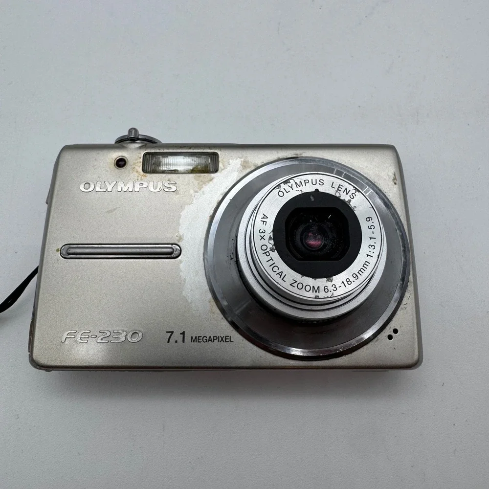 Olympus FE-230 Silver 7.1MP Digital Point and Shoot Camera‎ 3x Optical Zoom Y2K